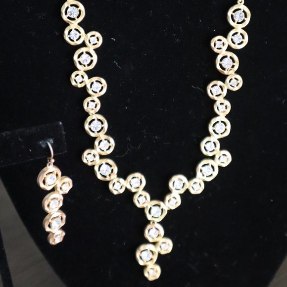 Crystal Necklace and Earring Set - Picture 3 of 8